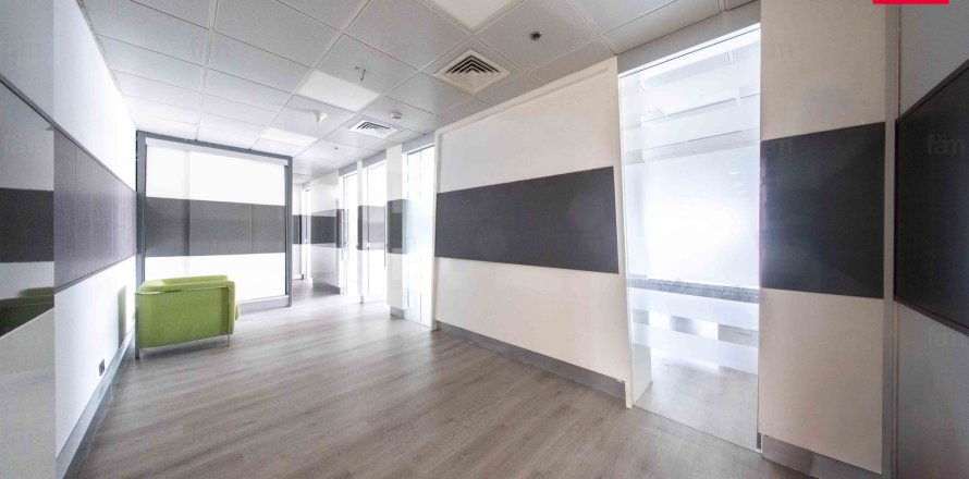 Office in Dubai 106.9 sq.m. № 55206