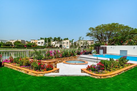 Снять в аренду виллу в Springs 11, The Springs, Дубай: 6 спален, 700.95313500м², № 63535 - фото 17