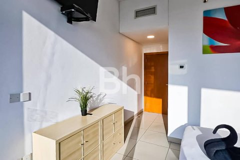 Снять в аренду квартиру в Дубай Марине, Дубай: 3 спальни, 152м², № 23326 - фото 17