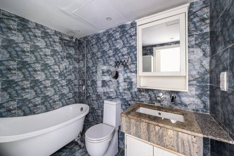 Снять в аренду квартиру в Даунтаун Дубай (Даунтаун Бурдж Дубай), Дубай: 3 спальни, 214м², № 21073 - фото 12