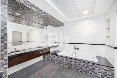 Apartamento en Jumeirah, Dubai, 3 dormitorios, 325 m², № 21070 - foto 4