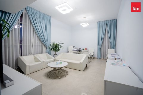 Купить квартиру в Majan, Дубай: 3 спальни, 189.4м², № 9864 - фото 1