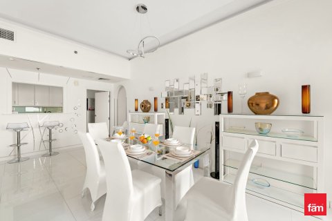 Apartment in Dubai 2 bedrooms, 127.8 sq.m. № 83699 - photo 8