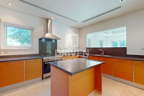 Adosado en Al Furjan, Dubai, 3 dormitorios, 301 m², № 20362 - foto 12