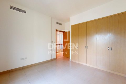 Adosado en Al Furjan, Dubai, 3 dormitorios, 301 m², № 20362 - foto 18