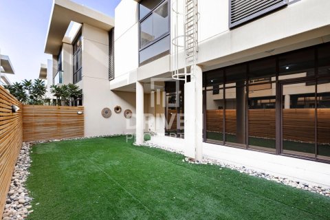 Maison de ville à DAMAC Hills (Akoya by DAMAC), Dubai, 3 chambres, 209 m², № 20374 - photo 6