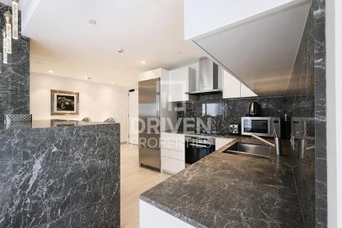 Apartment in Downtown Dubai (Downtown Burj Dubai), Dubai 2 bedrooms, 143.63 sq.m. № 137007 - photo 16
