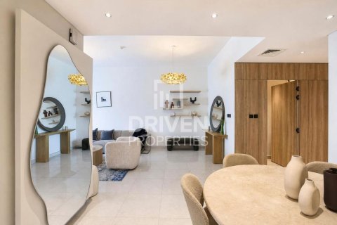 Apartment in Meydan, Dubai 2 bedrooms, 142.51 sq.m. № 137009 - photo 13