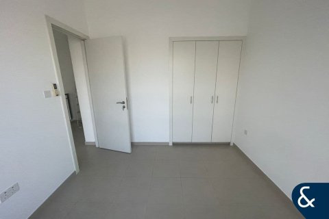 Снять в аренду виллу в Hayat Townhouses, Town Square, Дубай: 3 спальни, 207м², № 79002 - фото 10