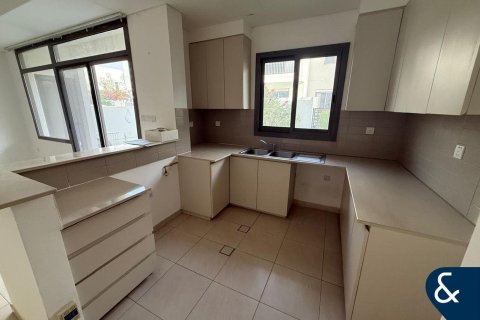 Villa in Hayat Townhouses, Town Square, Dubai 3 bedrooms, 207 sq.m. № 79002 - photo 5