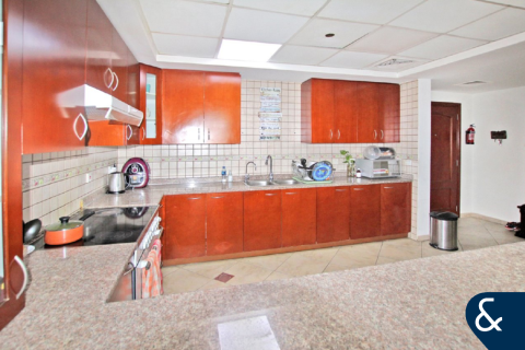 Снять в аренду квартиру в Motor City, Дубай: 3 спальни, 272м², № 79003 - фото 6