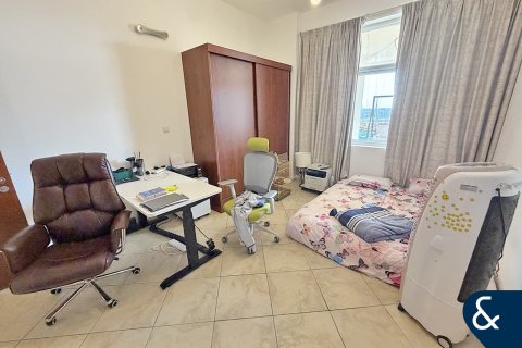 Снять в аренду квартиру в Motor City, Дубай: 3 спальни, 272м², № 79003 - фото 13