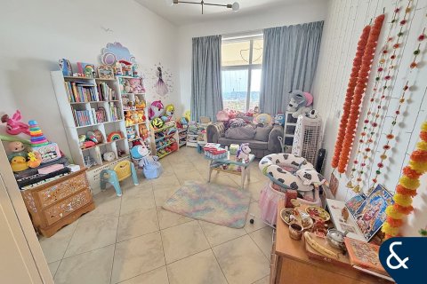 Снять в аренду квартиру в Motor City, Дубай: 3 спальни, 272м², № 79003 - фото 12