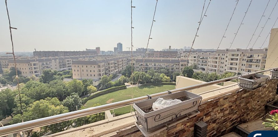 Квартира в Motor City, Дубай, 3 спальни, 272м², № 79003