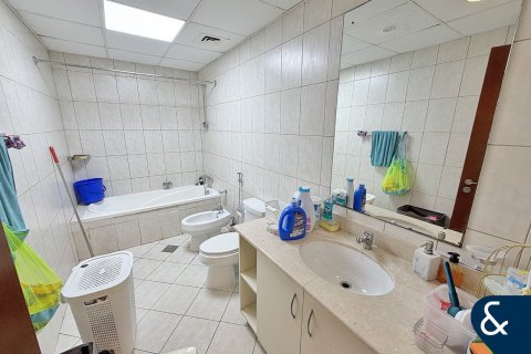 Снять в аренду квартиру в Motor City, Дубай: 3 спальни, 272м², № 79003 - фото 17