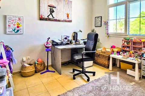 Villa en The Lakes, Dubai, 3 dormitorios, 240 m², № 16846 - foto 10
