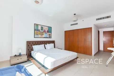 Apartment in Dubai Marina, Dubai 2 bedrooms, 144 sq.m. № 62307 - photo 10