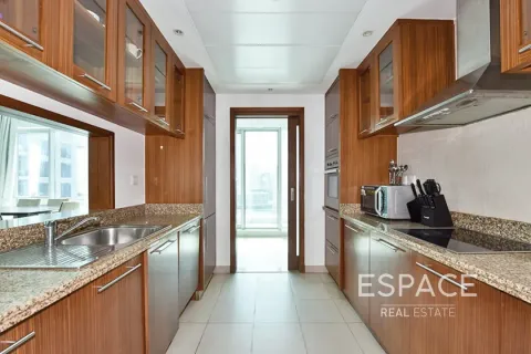 Apartment in Dubai Marina, Dubai 2 bedrooms, 144 sq.m. № 62307 - photo 5