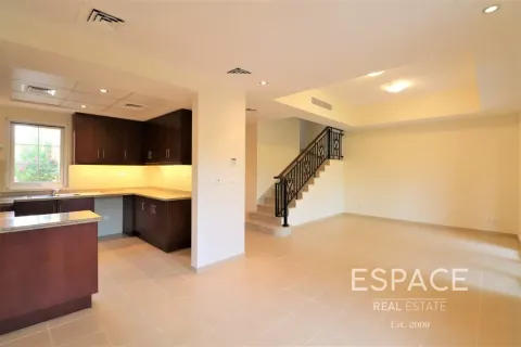 Villa in Arabian Ranches, Dubai 2 bedrooms, 175 sq.m. № 62309 - photo 5