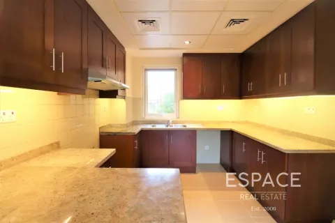 Villa in Arabian Ranches, Dubai 2 bedrooms, 175 sq.m. № 62309 - photo 4