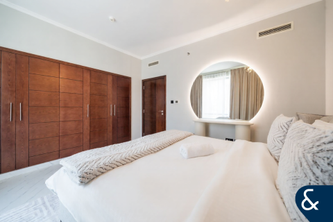 Apartment in BURJ VIEWS in Downtown Dubai (Downtown Burj Dubai), Dubai 1 bedroom, 68 sq.m. № 79312 - photo 3