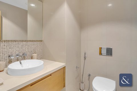 Appartement à CLAREN TOWERS à Downtown Dubai (Downtown Burj Dubai), Dubai, 2 chambres, 117 m², № 79325 - photo 9