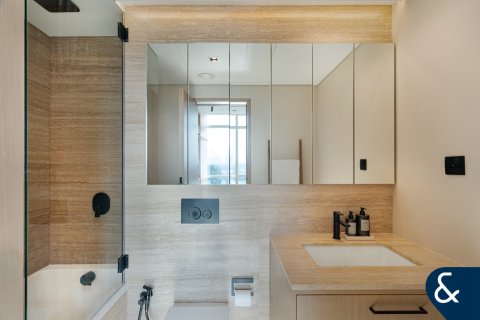 Apartamento en The Views, Dubai, 2 dormitorios, 130 m², № 79340 - foto 8