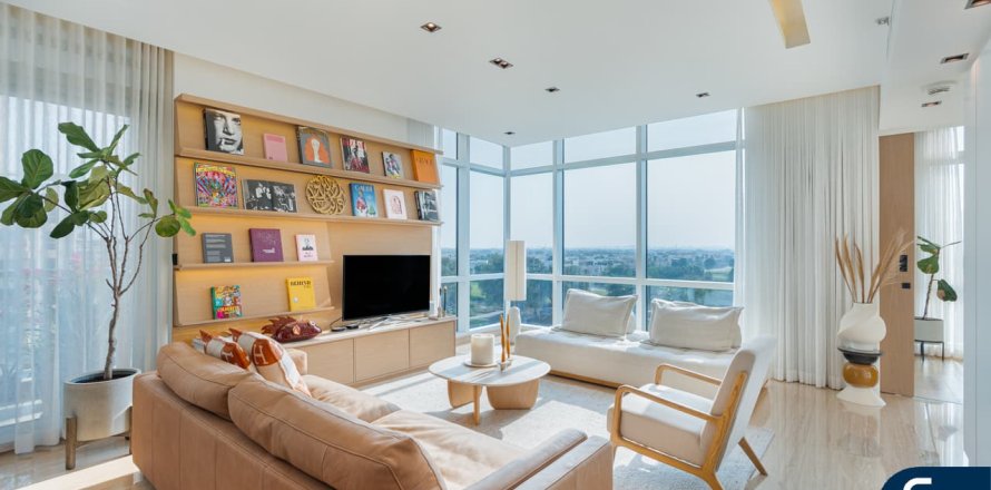 Apartamento en The Views, Dubai, 2 dormitorios, 130 m², № 79340