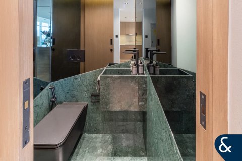 Apartamento en The Views, Dubai, 2 dormitorios, 130 m², № 79340 - foto 10