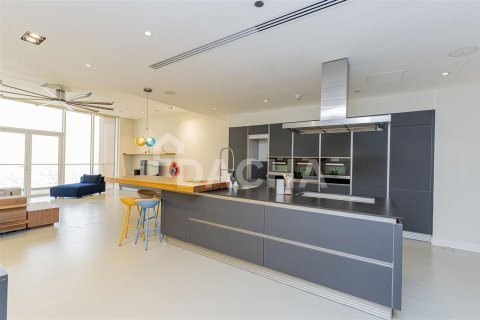 Apartamento en Palm Jumeirah, Dubai, 3 dormitorios, 210.5 m², № 6714 - foto 2