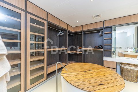 Apartamento en Palm Jumeirah, Dubai, 3 dormitorios, 210.5 m², № 6714 - foto 17
