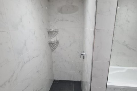 Apartamento en BURJ VIEWS en Dubai, 2 dormitorios, 136 m², № 31146 - foto 16