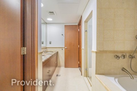 Купить квартиру в Dubai Festival City, Дубай: 3 спальни, 284.5м², № 30489 - фото 31