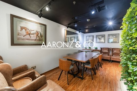 Oficina en Business Bay, Dubai, 155 m², № 103184 - foto 4