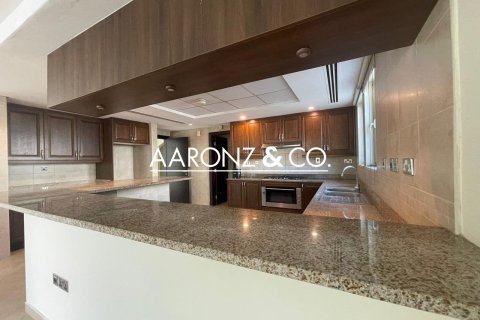 Villa à Jumeirah Park, Dubai, 4 chambres, 442 m², № 103175 - photo 25