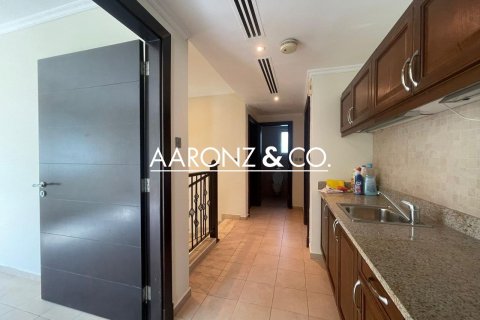 Villa à Jumeirah Park, Dubai, 4 chambres, 442 m², № 103175 - photo 16