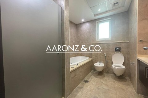 Villa à Jumeirah Park, Dubai, 4 chambres, 442 m², № 103175 - photo 24