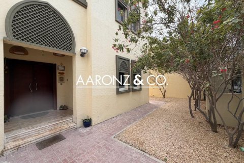 Villa à Jumeirah Park, Dubai, 4 chambres, 442 m², № 103175 - photo 20