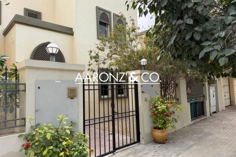 Villa à Jumeirah Park, Dubai, 4 chambres, 442 m², № 103175 - photo 21