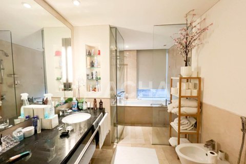 Apartamento en The Address Dubai Marina, Dubai Marina, Dubai, 1 dormitorio, 81.1 m², № 6550 - foto 7