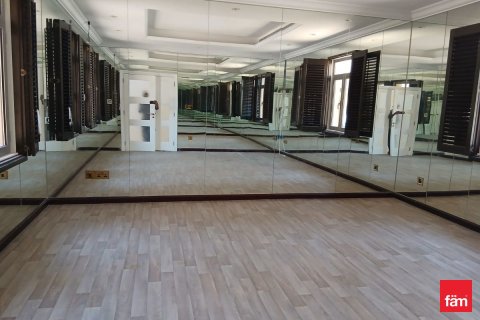 Villa en Palm Jumeirah, Dubai, 5 dormitorios, 727.5 m², № 111461 - foto 4