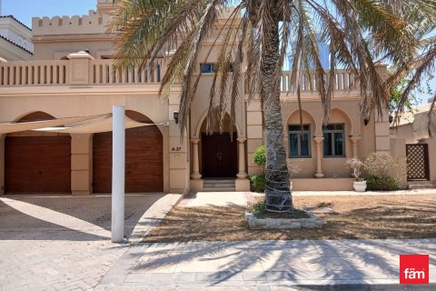 Villa en Palm Jumeirah, Dubai, 5 dormitorios, 727.5 m², № 111461 - foto 10