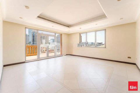 Villa in Palm Jumeirah, Dubai 5 bedrooms, 727.5 sq.m. № 111461