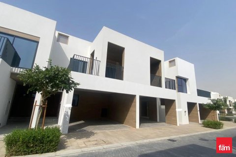 Villa in Dubai 3 bedrooms, 118.1 sq.m. № 40462 - photo 1
