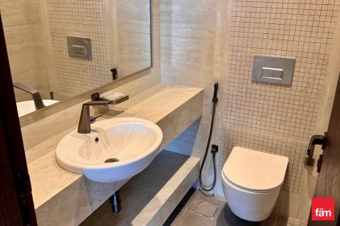Снять в аренду квартиру в Бизнес-Бэе, Дубай: 3 спальни, 154.4м², № 40471 - фото 11