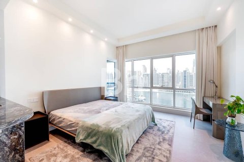 Apartment in Business Bay, Dubai 2 bedrooms, 124 sq.m. № 24080 - photo 12
