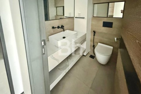 Apartment in Dubai 2 bedrooms, 106 sq.m. № 24081 - photo 2