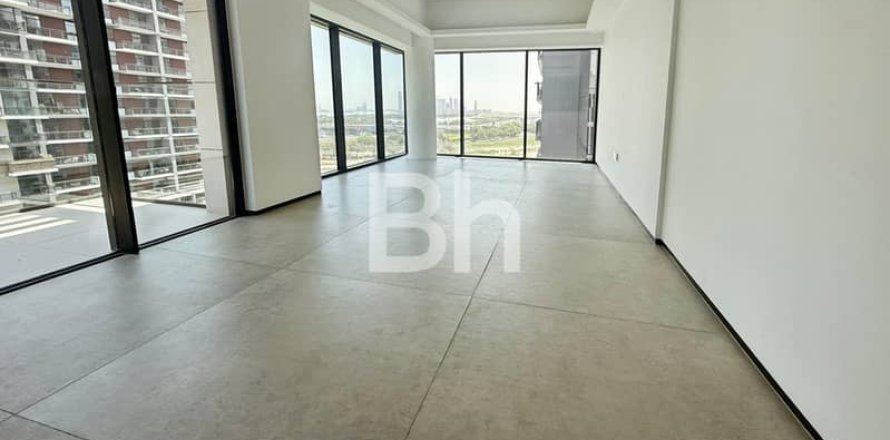 Apartment in Dubai 2 bedrooms, 106 sq.m. № 24081