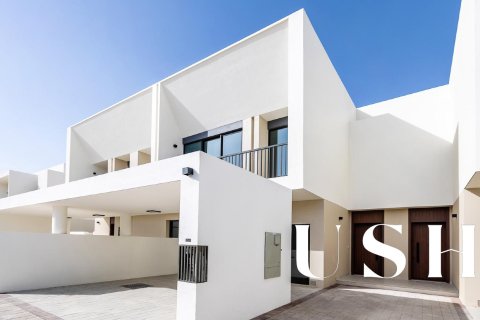 Townhouse in Town Square, Dubai 4 bedrooms, 296 sq.m. № 39722 - photo 2