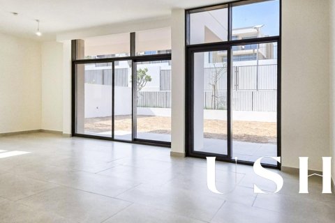 Villa en Al Furjan, Dubai, 4 dormitorios, 368 m², № 39712 - foto 2